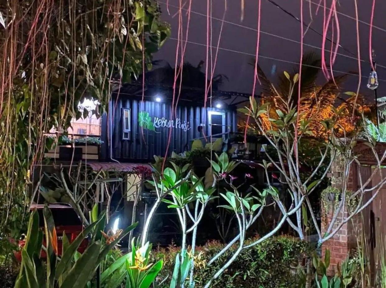 Vila Kebun Puisi Kajang Exteriér fotografie